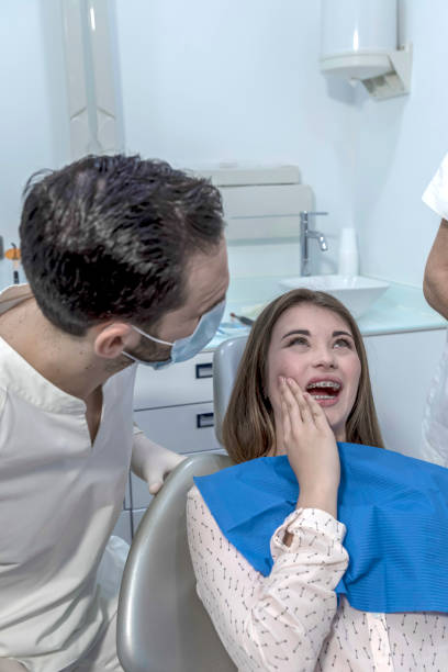 Best Emergency Tooth Extraction in USA